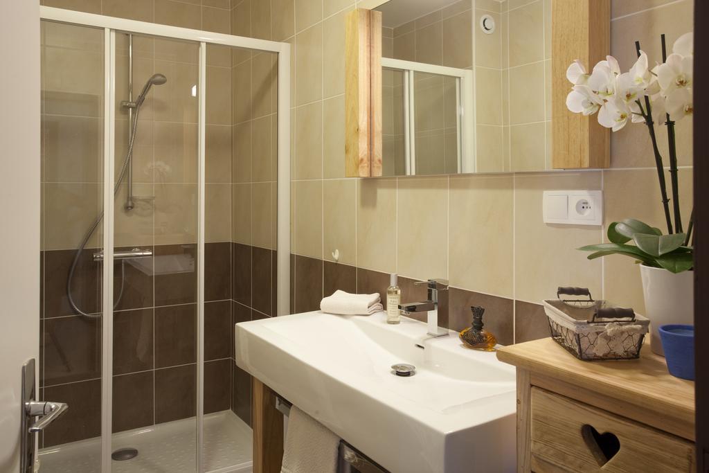 Appartement Zian Lullin Buitenkant foto